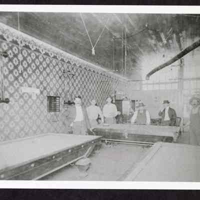 Photograph of Alex Gray's Pool Room, Springfield, Oregon