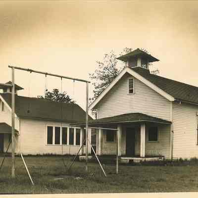 Photograph of the Hayden Bridge School, 1940s