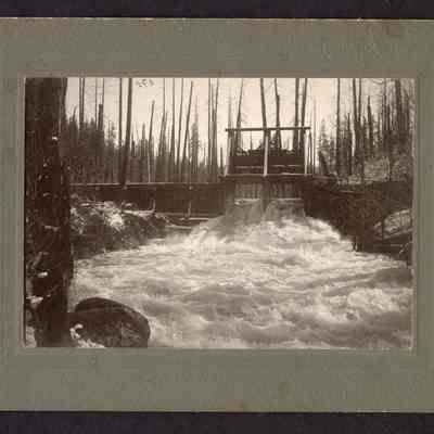 Photograph of Booth-Kelly Splash Dam 2, circa 1900