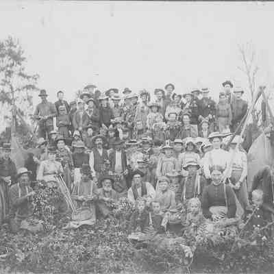 Photograph of Hop Pickers