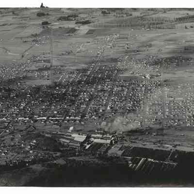 Aerial photograph of Springfield, South to North view, 1946