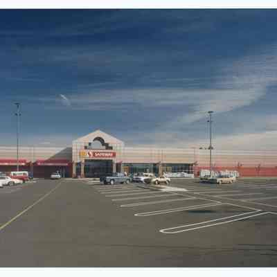 Photograph of Safeway, Pioneer Plaza, Springfield, circa 1988