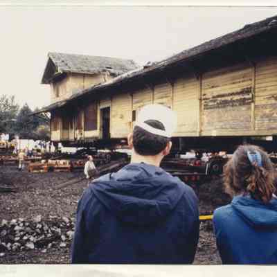 Photograph of the Springfield Train Depot relocation, 1989