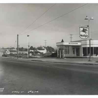 Photograph of Main Street, 8th to 7th, Springfield, May 18th 1947