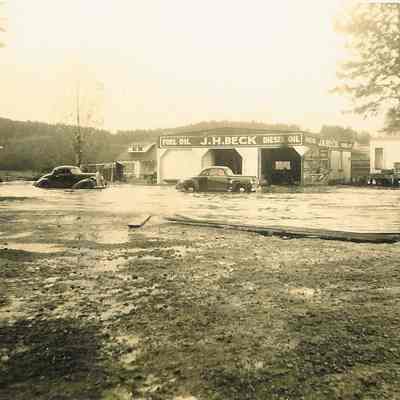 Photograph of the 1927 Glenwood Flood, Springfield, Oregon