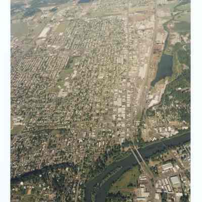 Aerial photograph of Springfield, view from West to East, circa 1980