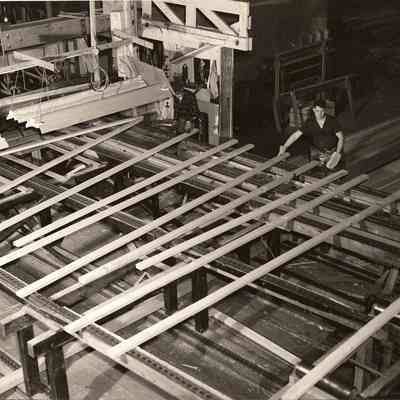 Photograph of Green Chain in a Mill, unknown Date and Location