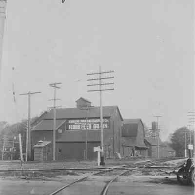 Photograph of Eugene Mill and Elevator Co. Building, Eugene, Oregon