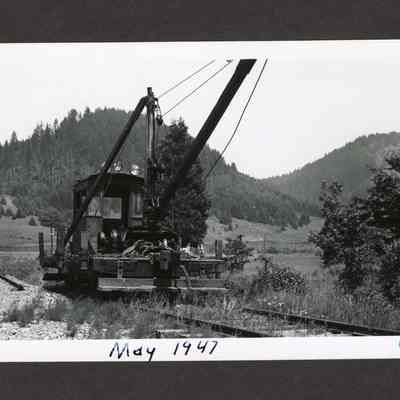 Photograph of rail crane