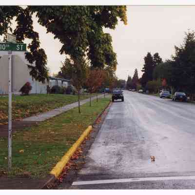 Photograph of C St and "Brattain Elementary School", Springfield, 1998