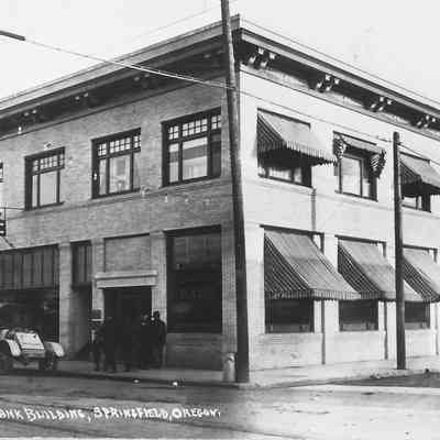 Photograph of Bank Building at 4th and Main Streets in Springfield, Oregon, circa 1914