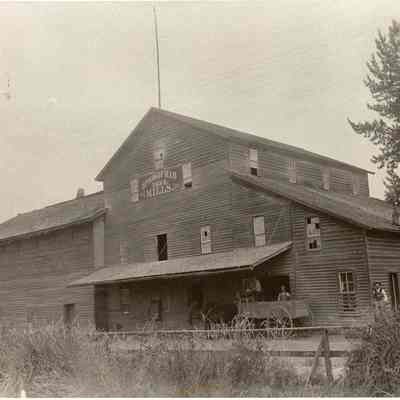 Photograph of Flour Mill, Springfield, Oregon, 1902