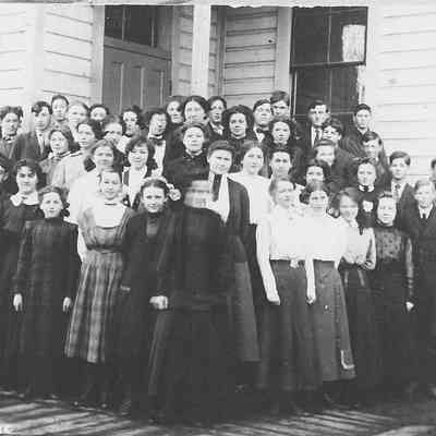 Photograph of Springfield High School student body, Springfield, Oregon, 1909