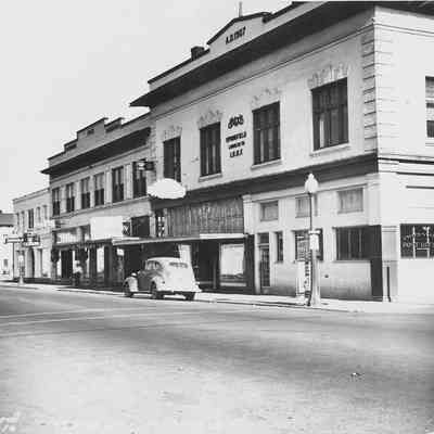 Photograph of Main Street between 3rd and 4th, north side. 1946.