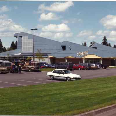Photograph of Lively Park Swim Center, Springfield, Oregon, 1997