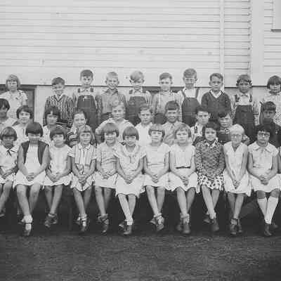Photograph of Lincoln School third grade with teacher Crystal Fogel, Springfield, Oregon, 1930