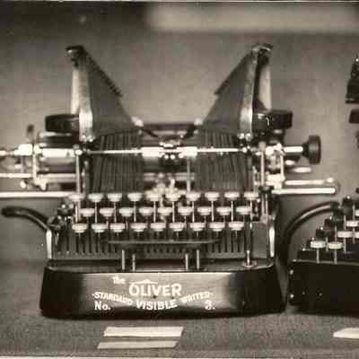 Photograph of Oliver Standard Visible Typewriter, Undated