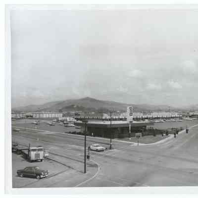 Photograph of a modern shopping plaza, Springfield, circa 1950-1960