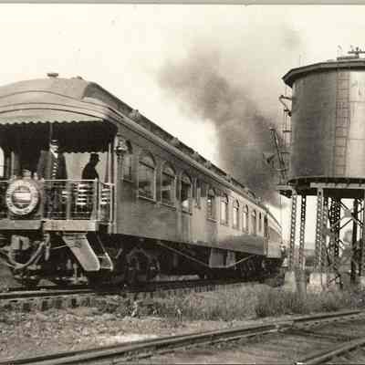 Photograph of Willamette Limited Train leaving Springfield, Oregon, Circa 1913