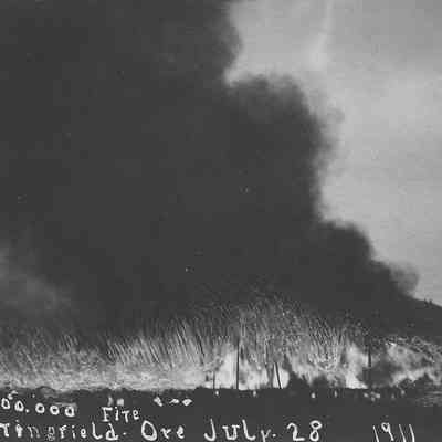 Photograph of Booth-Kelly Fire; 1911