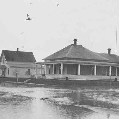 Photograph of flood at Ninth and C Street, Springfield, Oregon, 1927