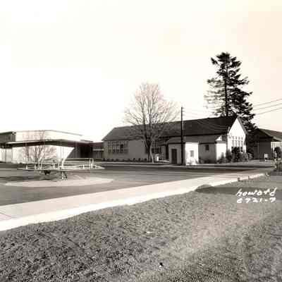 Photograph of Mt. Vernon Elementary School, Springfield, Oregon, 1954
