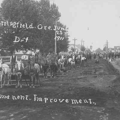 Photograph of street improvement, D Street, Springfield, Oregon, 1911