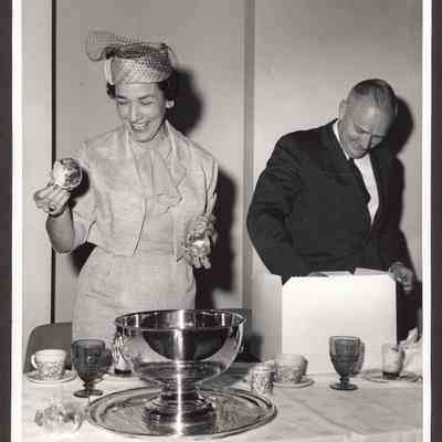 Photograph of Meredith Wilson, U.of O. President, and Mrs. Wilson. Date unknown.