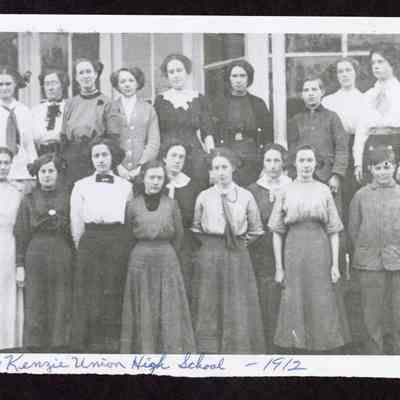 Photograph of class at McKenzie Union High School, 1912,