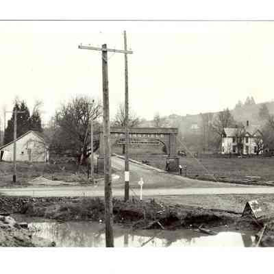 Photograph of Springfield Arch from Highway 99, Springfield, Oregon, date unknown.