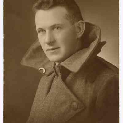 Portrait photograph of Bill Davis senior, 1918
