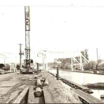 Photograph of Crane used to Lift Logs, Unknown date and location