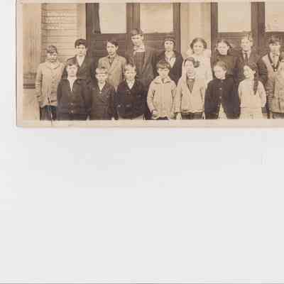 Photograph of Lincoln School, 5th Grade Class, Springfield, Oregon, 1914