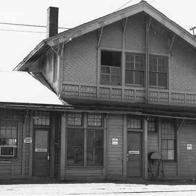 Photograph of the Springfield Depot, Springfield, OR, date unknown