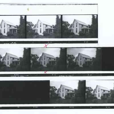 2013-003-027_img-007: Contact sheet (negatives envelope 6): Unknown house "Rees" with "953" house number