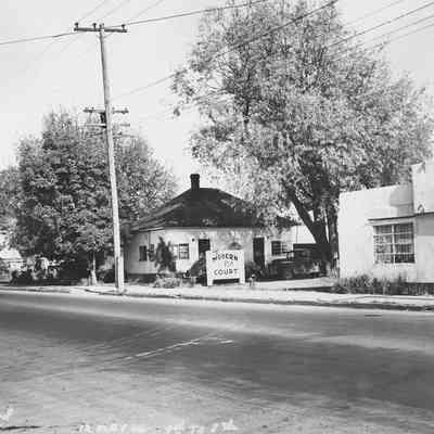 Photograph of Main Street between 9th and 8th streets, Springfield, Oregon, 1946