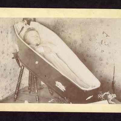 Photograph of a little boy in a casket, Son of Jane and John Henderson