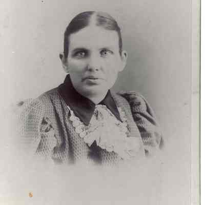 Photograph of unknown women