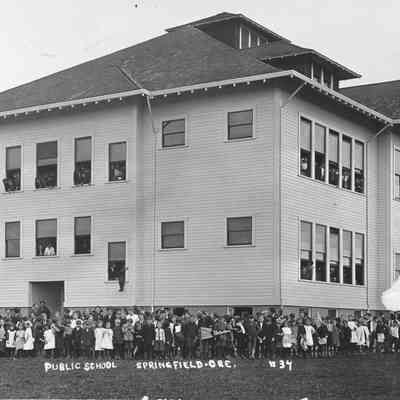 Photograph of the Lincoln School, Springfield, Oregon 1912