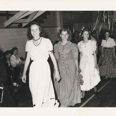 Springfield High Big and Little Sister party 1940s