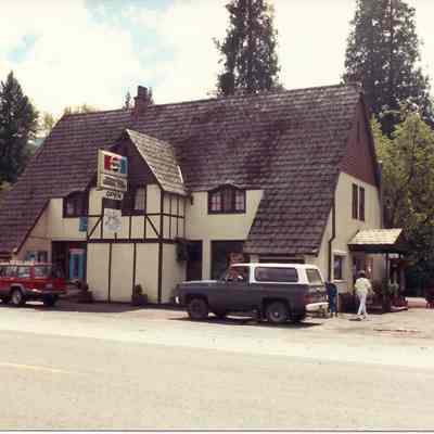 Photograph of McKenzie Bridge Store, Lane County, Oregon