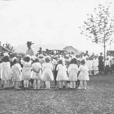 Photograph of May Day festivities at Lincoln School #1. 1921.
