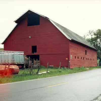 Photograph of Earnest Barn, near Mabel, Oregon