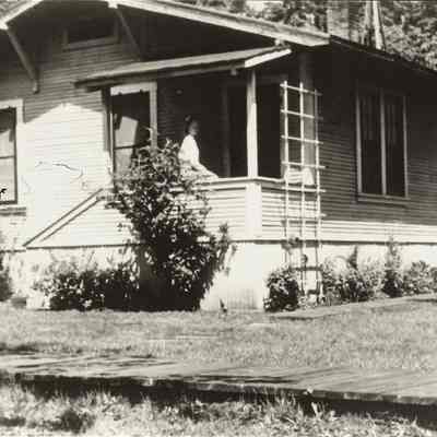 Photograph of Eileen Pollard house on C Row, Wendling, Oregon