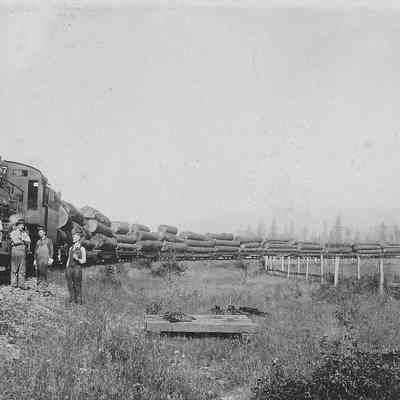 Photograph of six men in front of a Southern Pacific Train, Wendling, Oregon, circa pre-1927
