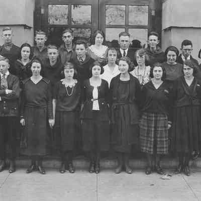 Photograph of Springfield High School junior class with teacher, Springfield, Oregon, 1922