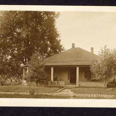Postcard, H.E. Walker's Home, Springfield, 1904