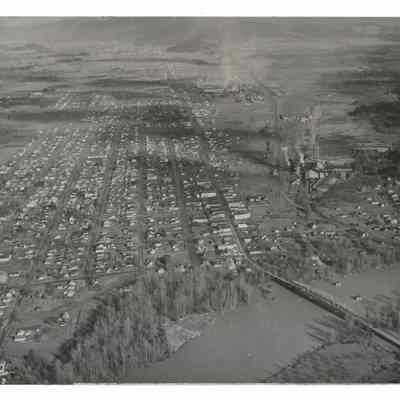 Aerial photograph of Springfield, West to East view, 1946