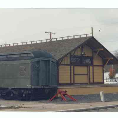 Photograph of the Springfield Chamber of Commerce building, former Train Depot, circa 1992