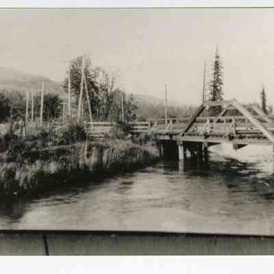 Photograph of Walterville Canal Bridge, Walterville, Oregon